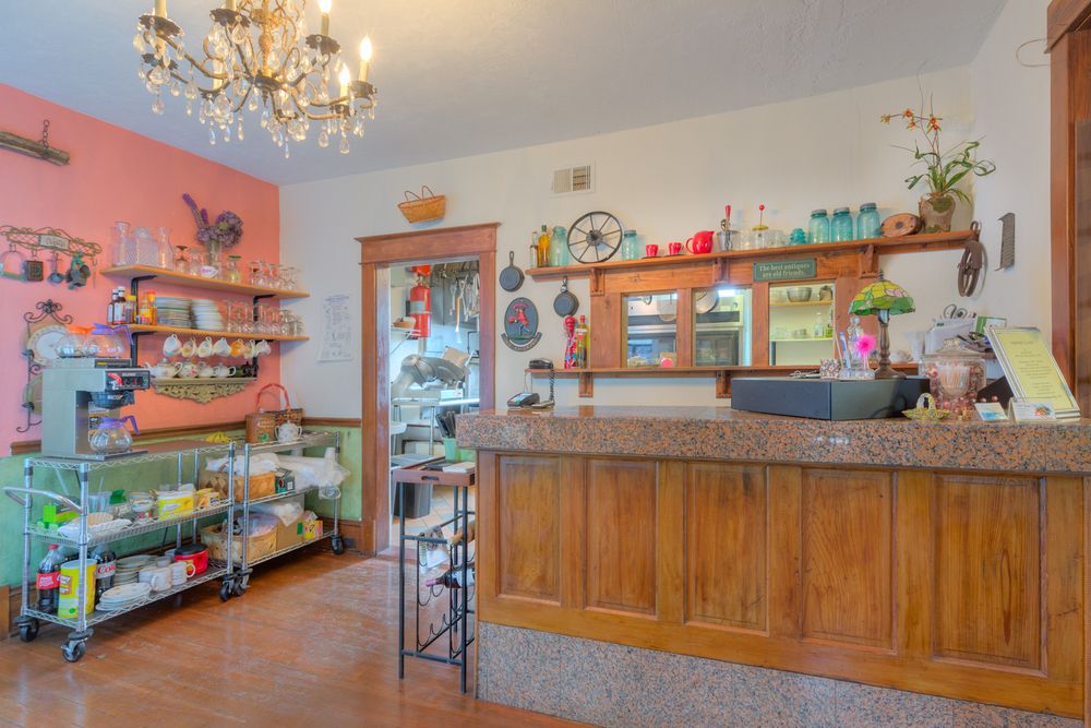 Successful Restaurant Off Busy Road: 412 S Woodland Blvd, DeLand, FL 32720